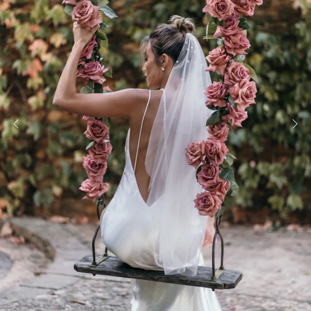 Grace Loves Lace Ivory Pearl Veil Comb - Picture 3 of 5